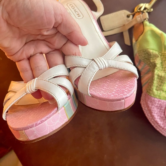 Coach - Picture 3 of 16